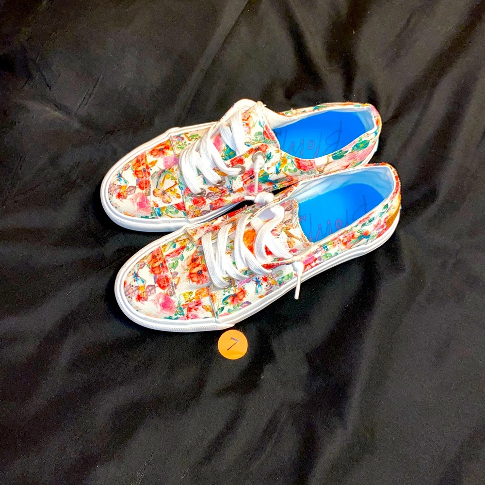 Blowfish Malibu Women’s Play Floral Size 7